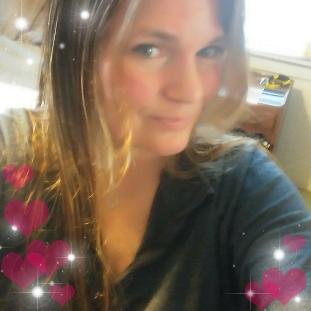 Meet your Posher, Dot